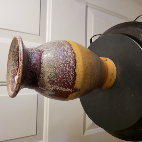 Mid-Century Modern Studio Pottery Ceramic Vase Signed w/ Chop Mark 9" - Picture 5 of 11